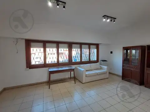 ALQUILER 24 MESES | CASA 3 AMBIENTES CON JARDIN Y GARAGE