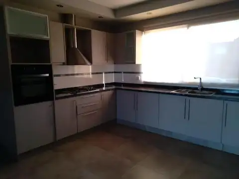 Casa en Venta al Oeste
