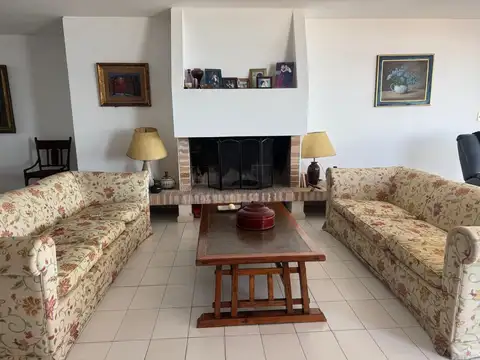 Departamento 6 ambientes con 4 baños