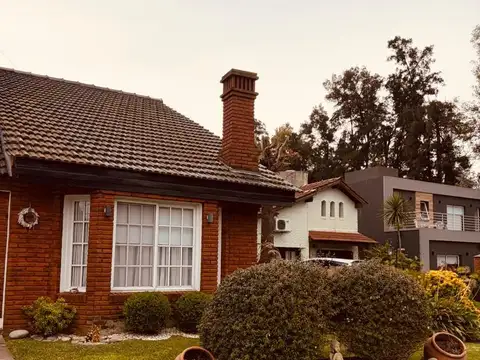 Casa en venta country Club banco provincia sobre un lote