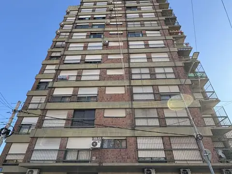 Depto 3 amb, 2 baños y balcón en pleno Lanús O. Apto credito