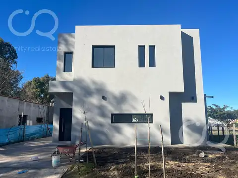 Casa en Venta en Pilar del Este - Santa Lucia, USD 220.000