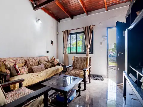 CASA EN VENTA 3 DORMITORIOS OLMOS