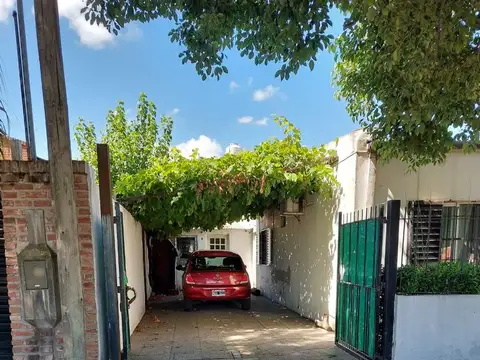 CASA EN VENTA 3 DORMITORIOS OLMOS