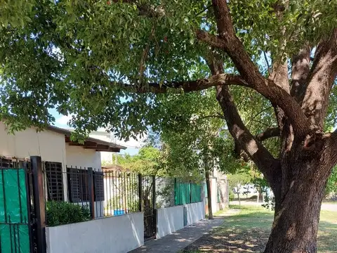 Casa 5 ambientes con 1 baño