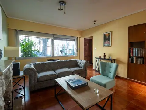 CASA EN LOTE PROPIO EN NUÑEZ