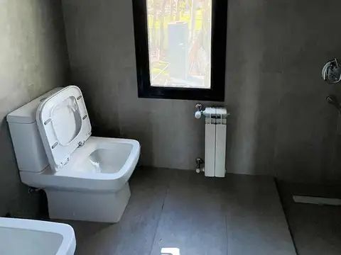 Depto Tipo Casa en Venta con 1 cocheras