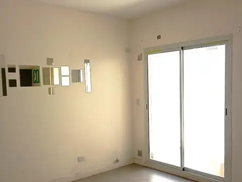 Depto Tipo Casa 2 ambientes con 1 baño