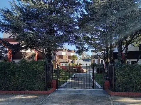 Departamento tipo PH en VENTA en Villa Gesell