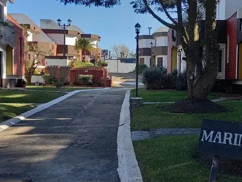 Av 7 entre Paseo 109 y Paseo 100