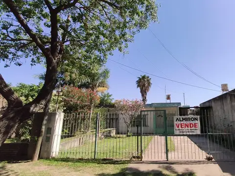 Venta | Casa | 2 Dormitorios | Cochera | Capitán Bermúdez | Barrio Centro