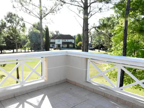 Casa en Venta con 8 cocheras