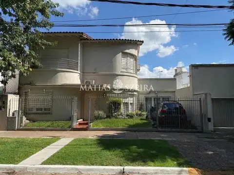 CASA 4 AMBIENTES CON DEPENDENCIA