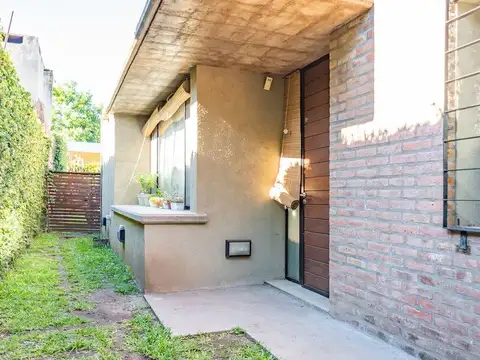 Casa 3 ambientes con 2 baños