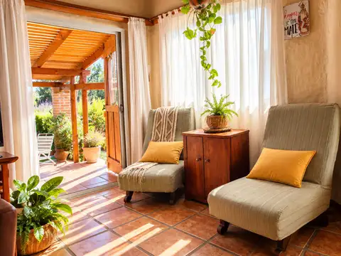 Casa en Venta con 2 cocheras