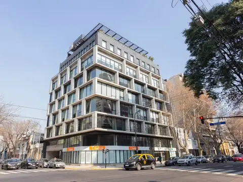 Av. Caseros 3400, Piso 1