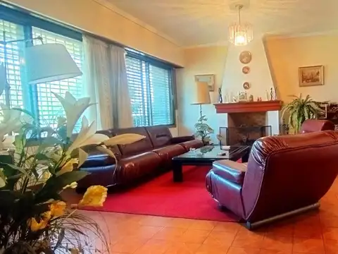 Casa en Venta en Jose Marmol, USD 280.000