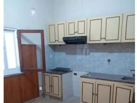 Depto Tipo Casa 3 ambientes con 1 baño