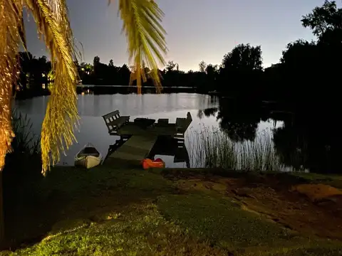 Casa en Alquiler Temporal con 1 cochera