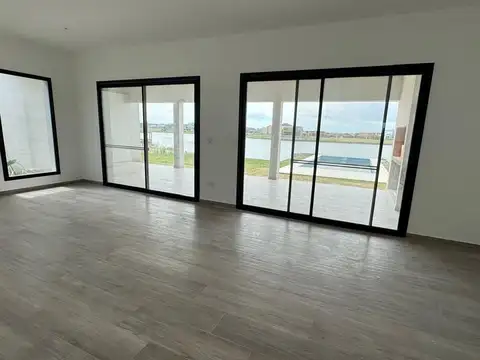 Casa en Venta en Belén de Escobar, USD 245.000