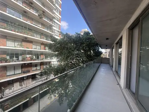 4 amb. con parrilla Super categoría en Palermo Chico. Full amenities. Seguridad 24 hs