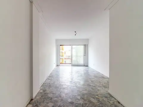 DEPARTAMENTO 4 AMBIENTES + DEPENDENCIA - VENTA