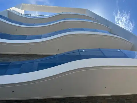 Adrogue inmejorable ubicación semipisos en construcción