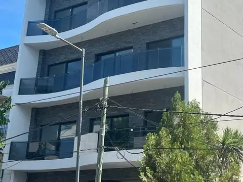 Adrogue inmejorable ubicación semipisos en construcción