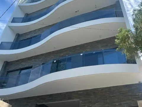 Adrogue inmejorable ubicación semipisos en construcción
