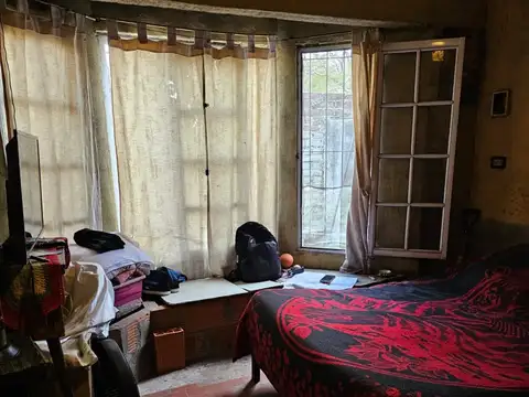 Casa 4 ambientes con 1 baño