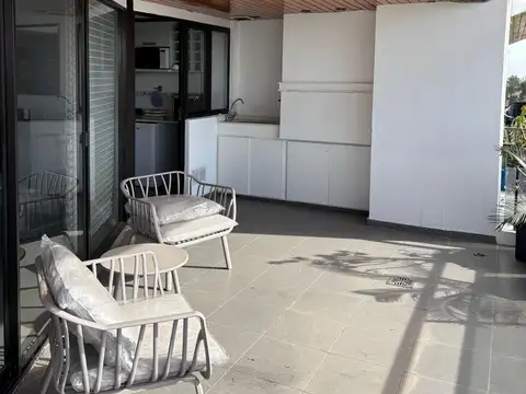 Departamento en Alquiler con 1 cocheras