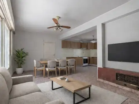 Casa de 4 ambientes con cochera patio y jardín