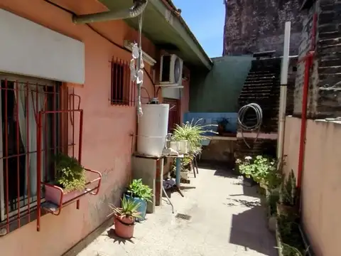 Depto Tipo Casa 2 ambientes con 1 baño