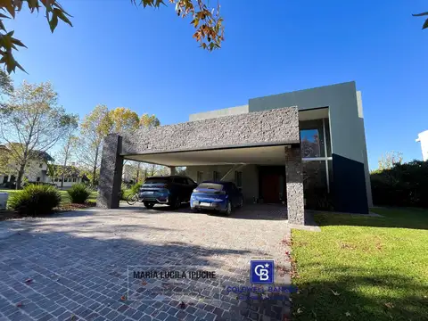 Casa en Alquiler de 3 dormitorios