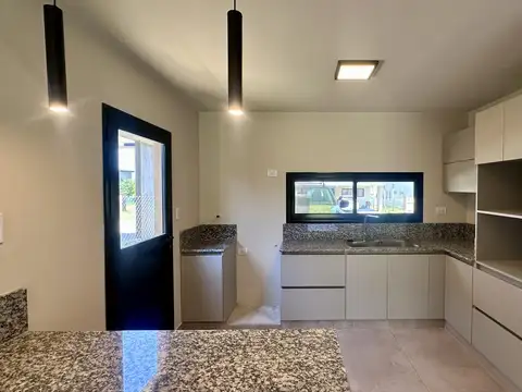 Casa a estrenar en una planta, YB, Santa Bárbara Hills