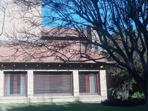 VENTA CASA 4 DORMITORIOS EN VILLA BELGRANO
