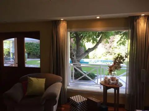 Casa 5 ambientes con 6 baños