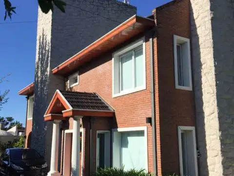 CHALET EN ALQUILER en Florencio Varela