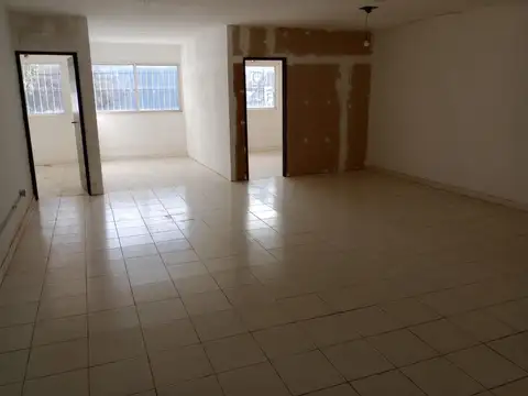 Galpon en Alquiler en Monte Castro, $ 2.800.000