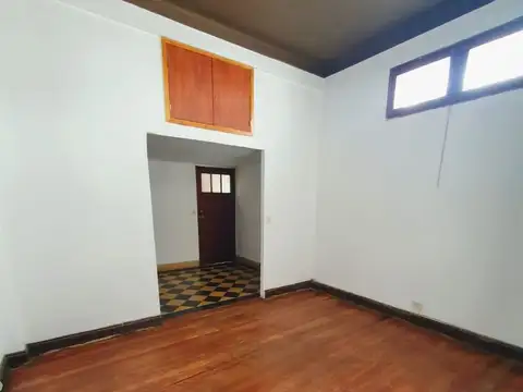 Defensa 300, Piso 1