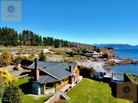 Casa en Alquiler con 1 cochera