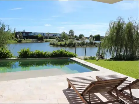 Casa en Venta en Barrio El Cazador, USD 550.000