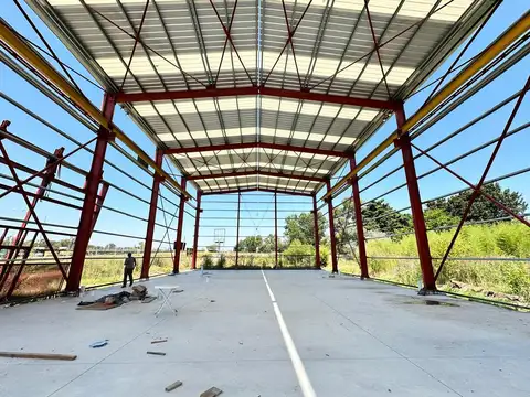 Galpon en Alquiler 37  mts Frente