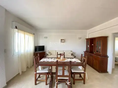 COMPLEJO DE 12 DEPARTAMENTOS CON PISCINA, ESTACIONAMIENTO Y QUINCHO