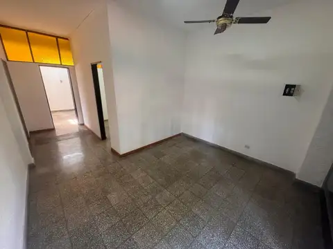 IMPECABLE LOCAL COMERCIAL 40M2