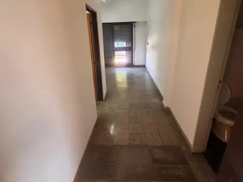 Local en Alquiler en Alberdi, $ 500.000