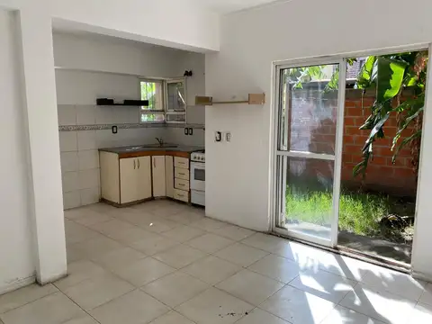 Casa en Alquiler con 1 cochera