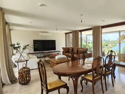 Casa en Venta al Oeste