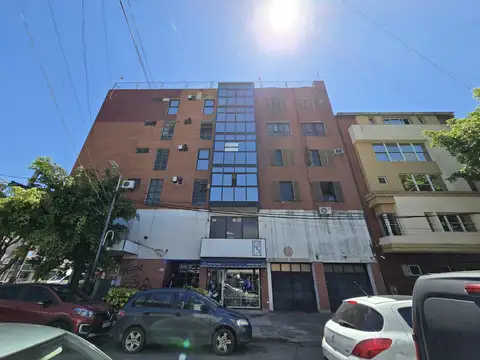 Departamento en Torre de 3 amb. Opción cochera. APTO PROFESIONAL o VIVIENDA.