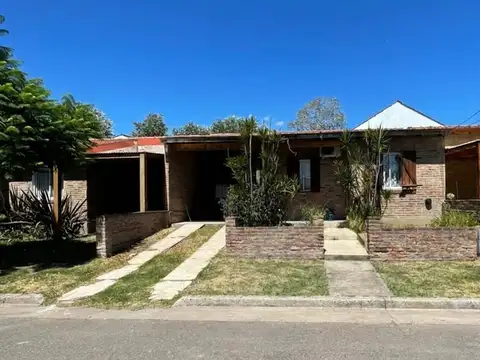 Altos de Pacheco-Casa 3 ambientes en Barrio Cerrado.
